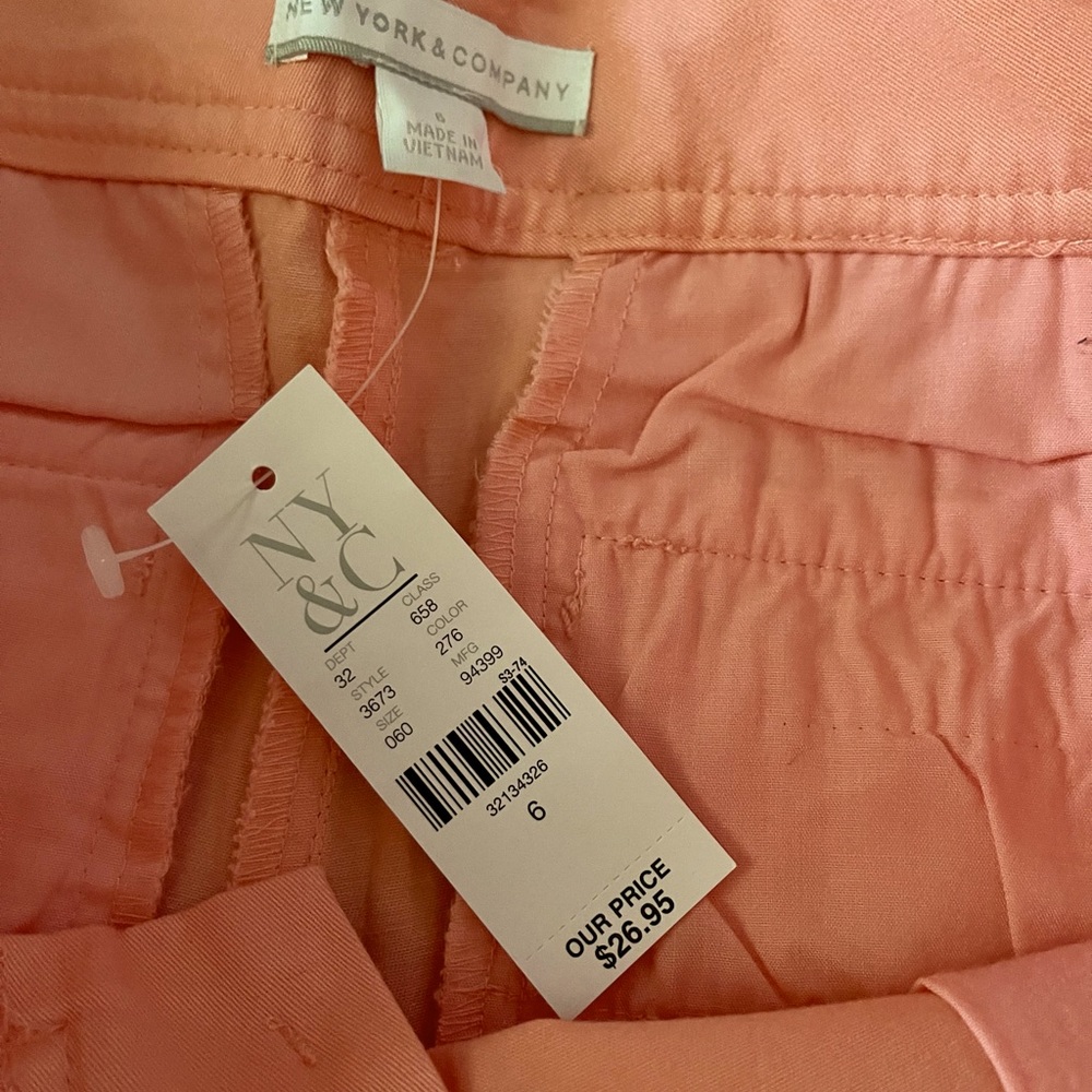 New York & Company Shorts ~ NWT! - Picture 3 of 4